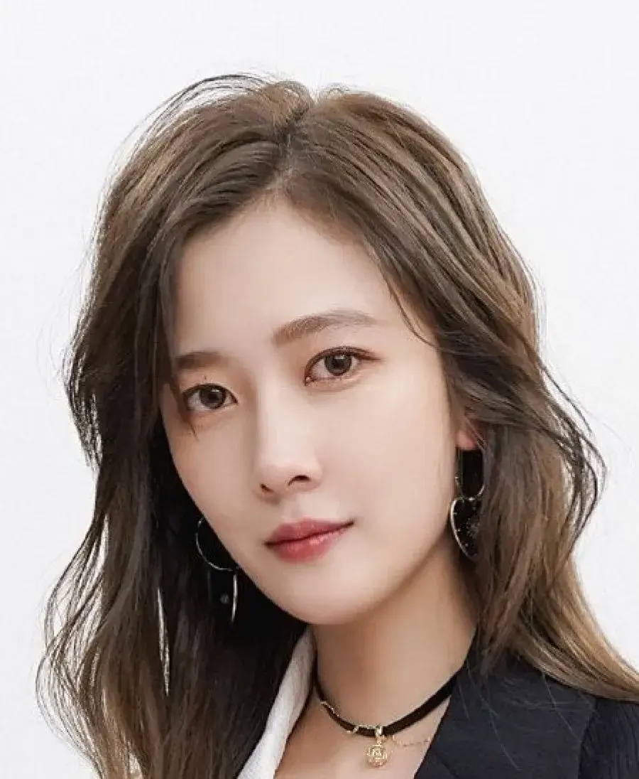 بیوگرافی Yang Xin Ying