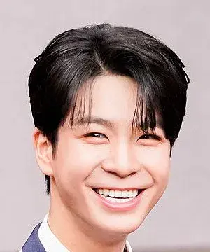 بیوگرافی Jung Dong Won