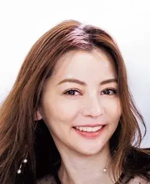 بیوگرافی Nose Karina