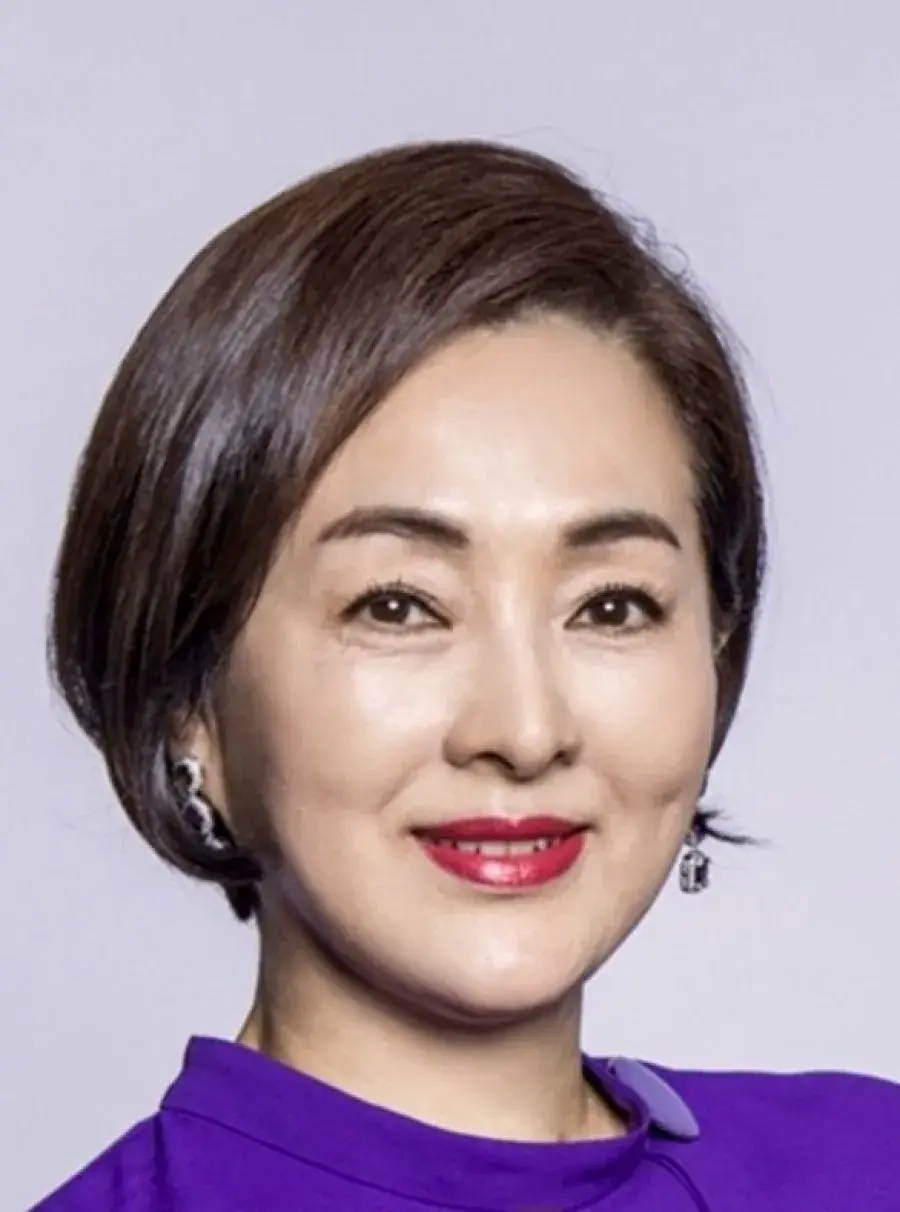 بیوگرافی Lee Bo Hee