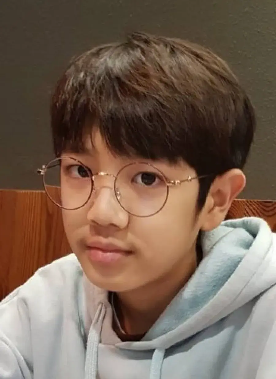 بیوگرافی Jung Yoo Geun