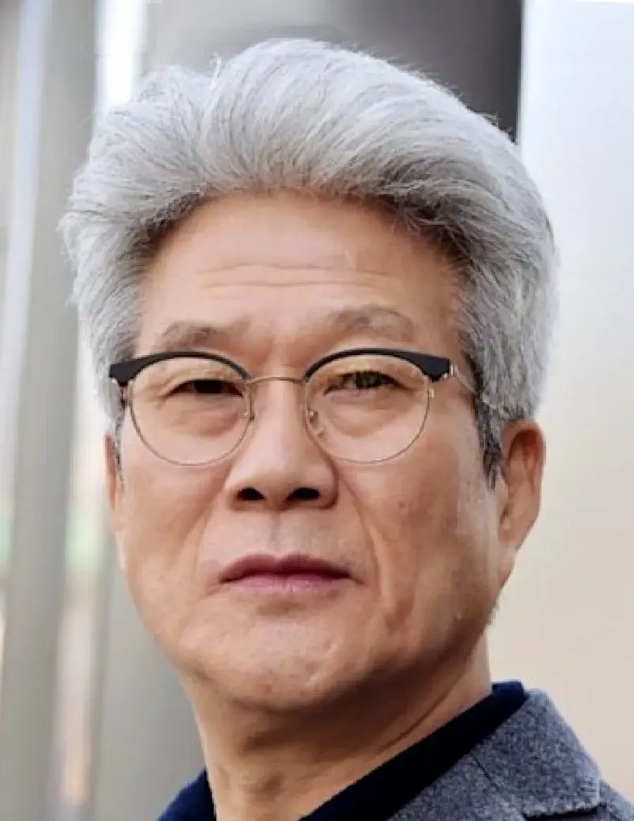 بیوگرافی Lee Do Kyung