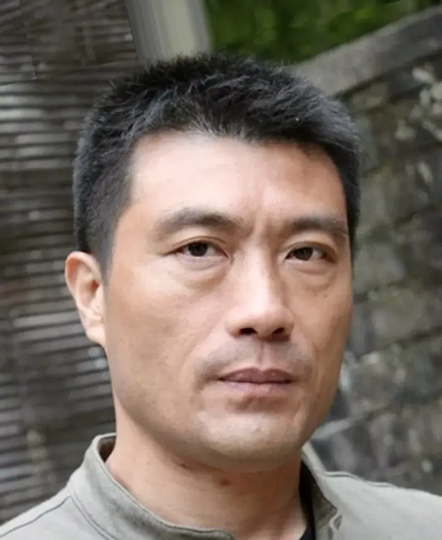 بیوگرافی Ye Xin Yu