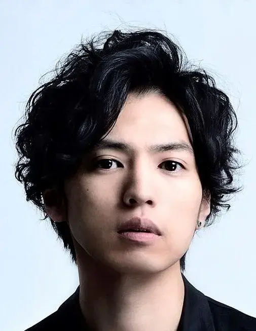 بیوگرافی Kiriyama Renn