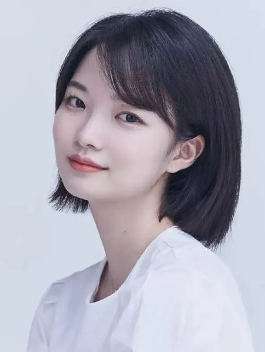 بیوگرافی Yoon Yi Reh