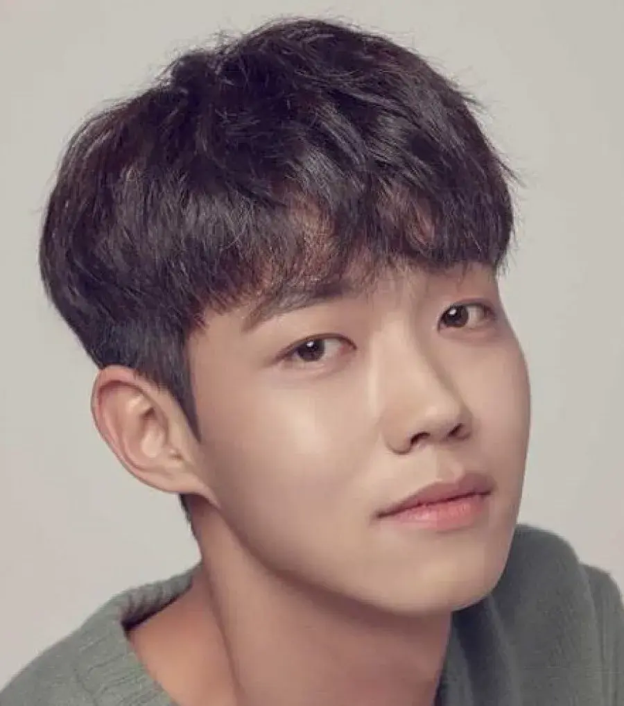بیوگرافی Lee Kyeong Min