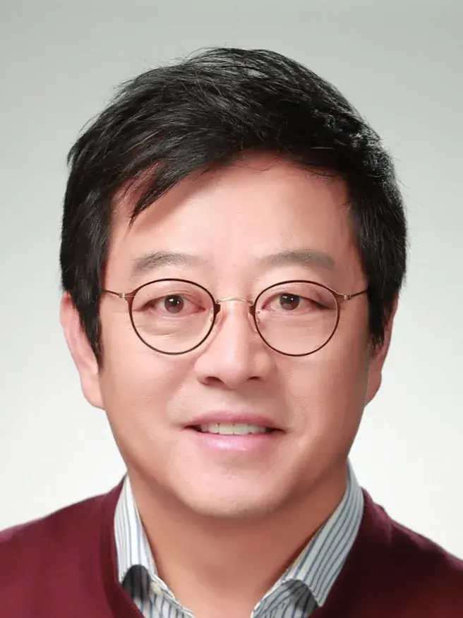 بیوگرافی Lee Gi Young