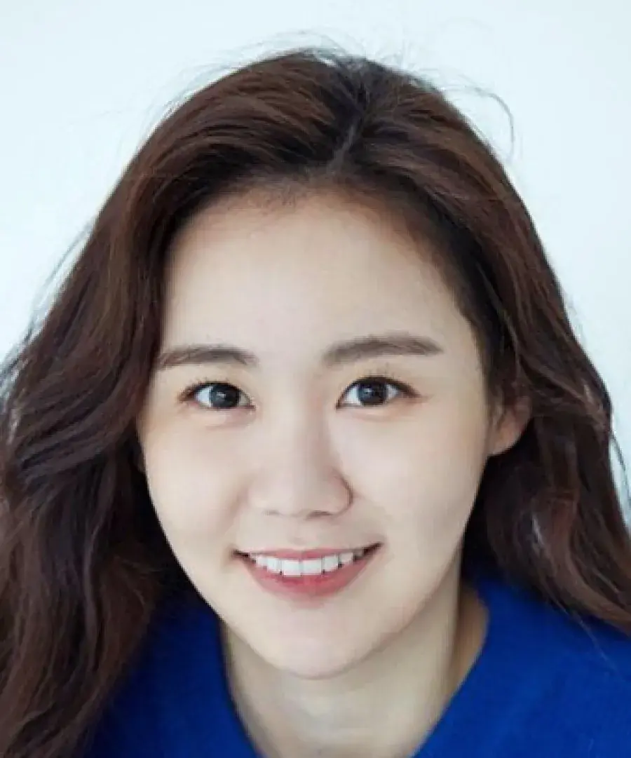 بیوگرافی Lee Ye Rim