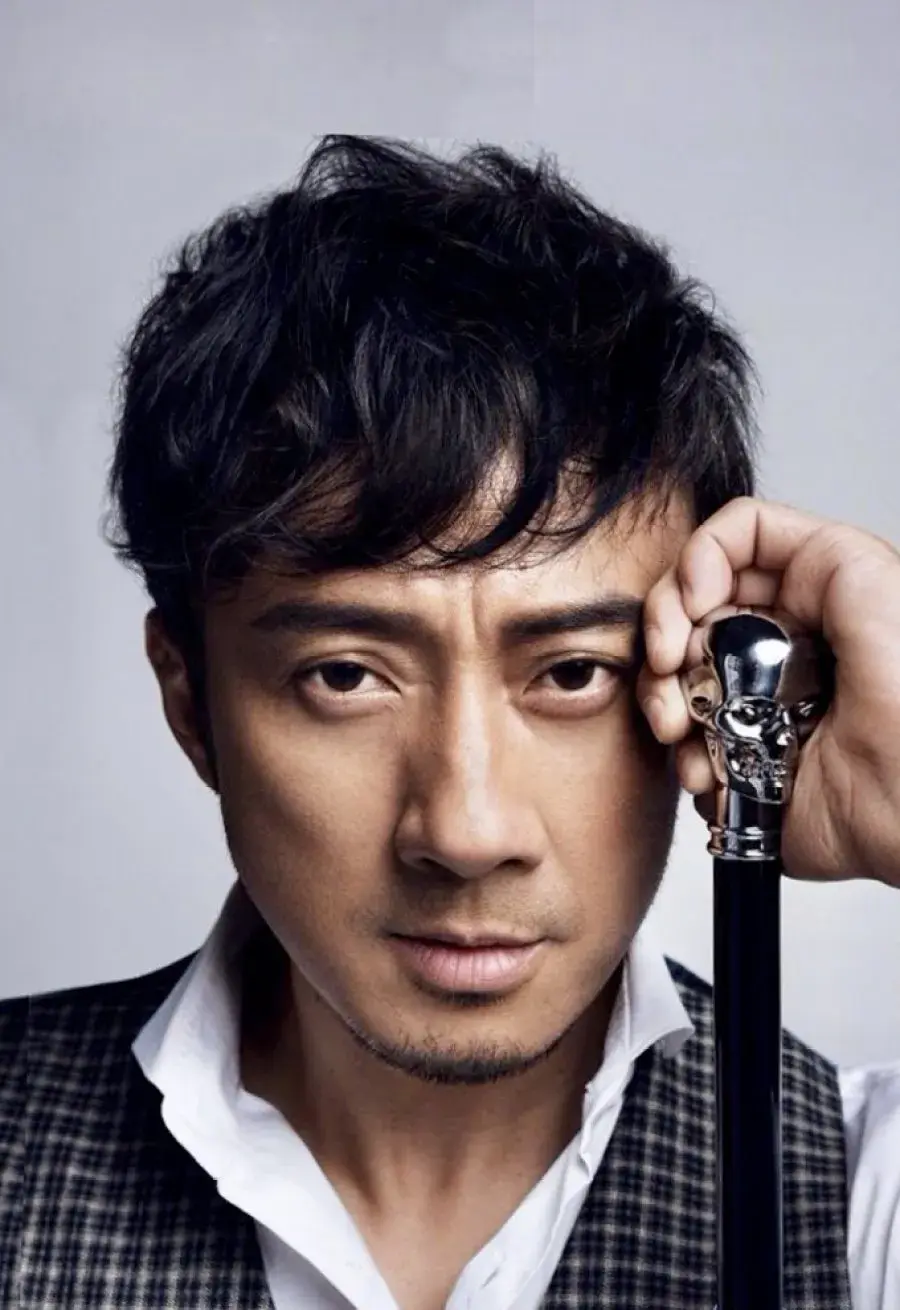 بیوگرافی Zhao Li Xin