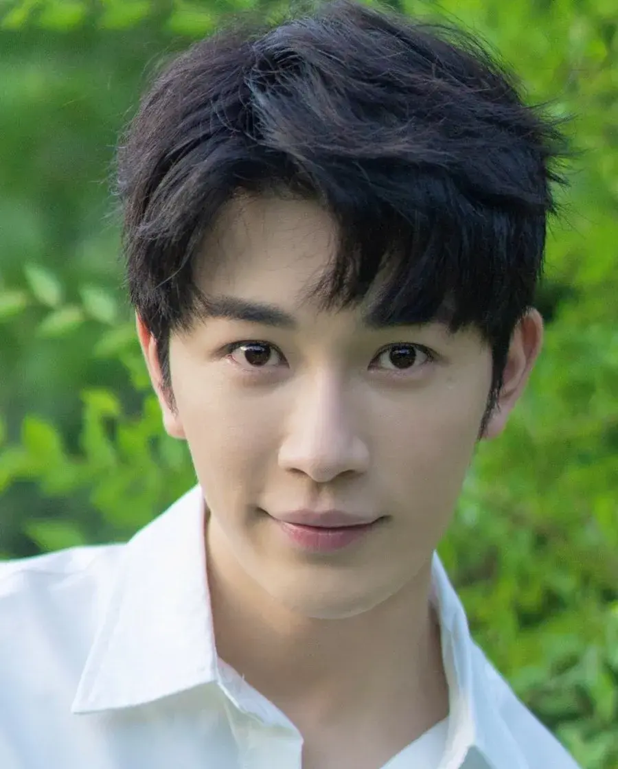 بیوگرافی Yan Zi Xian