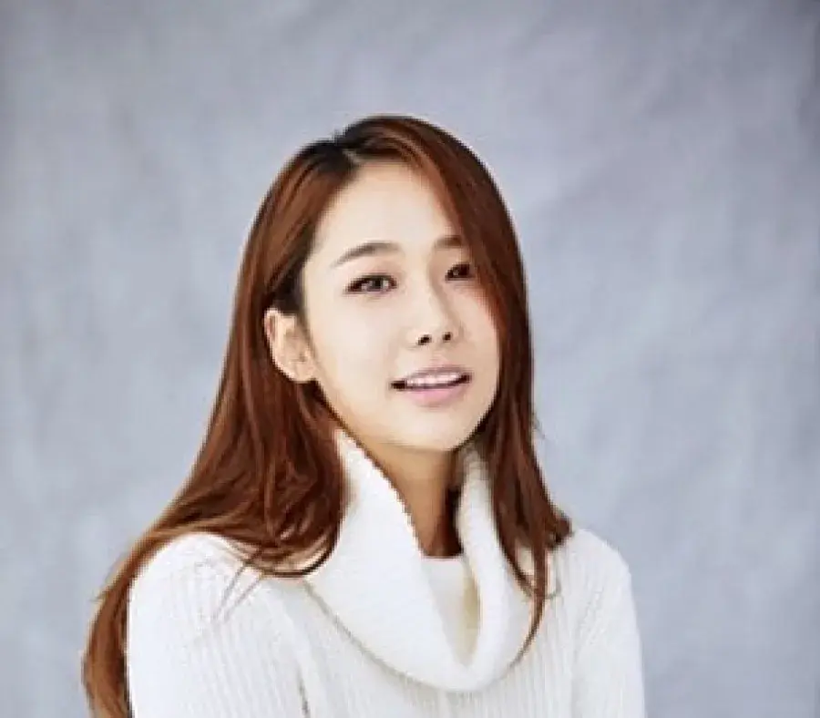 بیوگرافی Shin Min Kyung