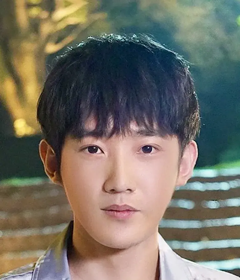 بیوگرافی Jiang Yu Shun