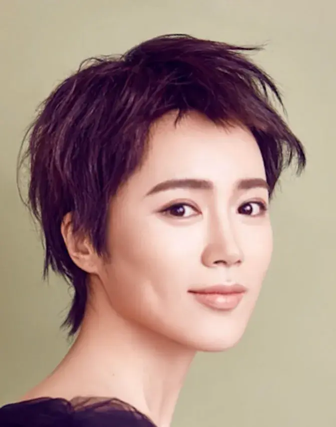 بیوگرافی Wang Yi Chan