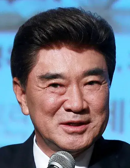 بیوگرافی Lee Deok Hwa