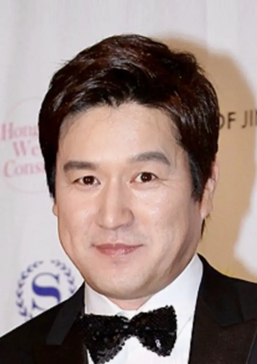 بیوگرافی Byun Woo Min