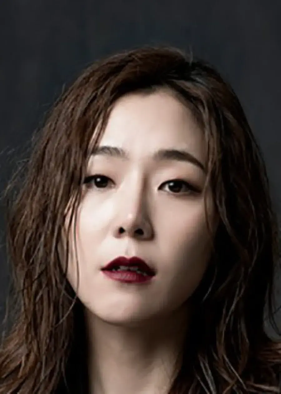 بیوگرافی Yoon Young Min