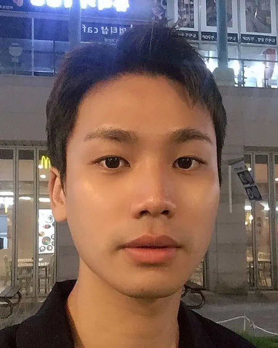 بیوگرافی Jang Won Hyuk