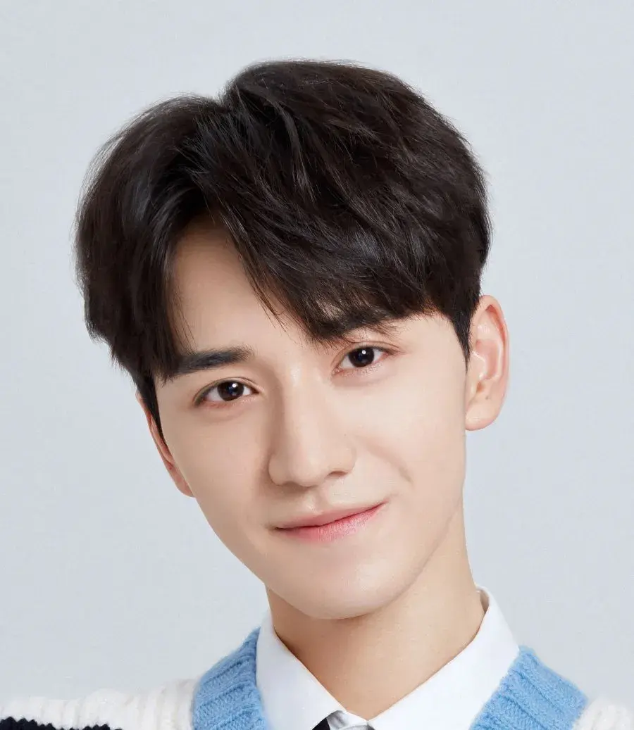 بیوگرافی Wang Hong Yi