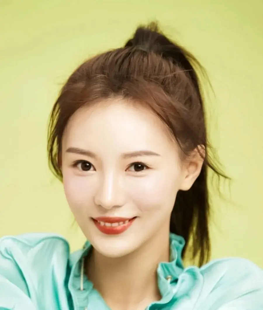 بیوگرافی Xin Yi Yu