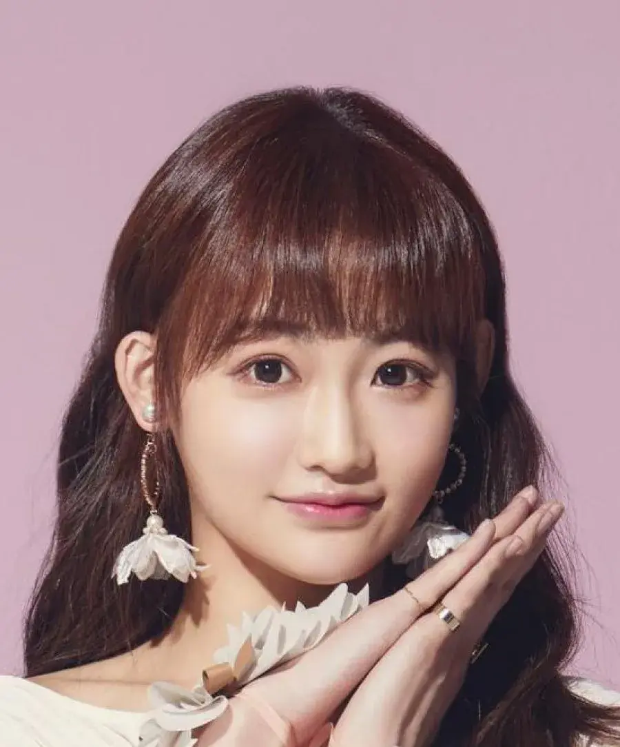 بیوگرافی  Yue Liang