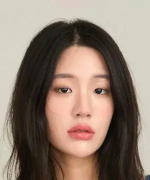 بیوگرافی Petchsutee Bhasidi