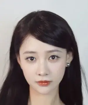 بیوگرافی He Shi