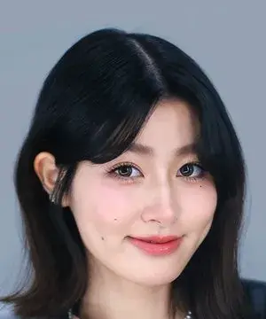 بیوگرافی Pornchumroenrut Pathitta