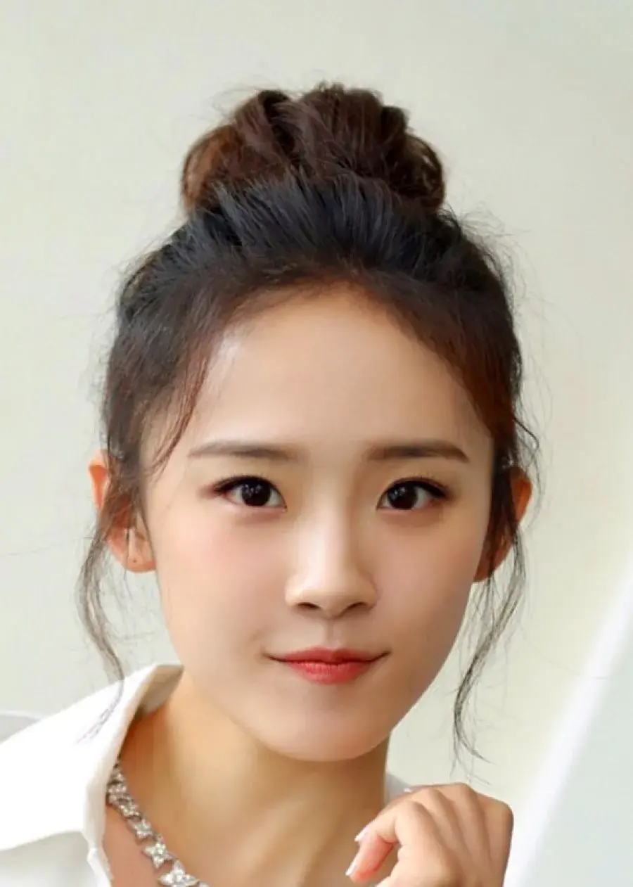 بیوگرافی Lu Yang Yang