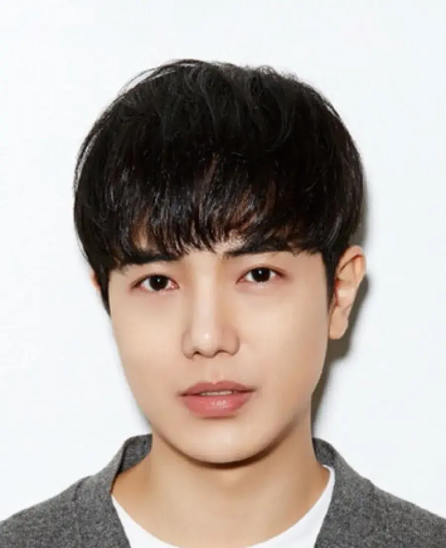 بیوگرافی  Kim  Young Jun