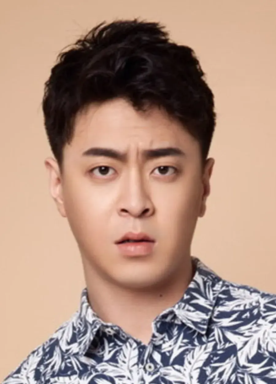 بیوگرافی Yang Dong Qi