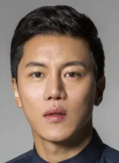 بیوگرافی Eum Moon Suk