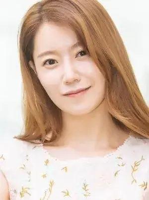 بیوگرافی Chun Min Hee