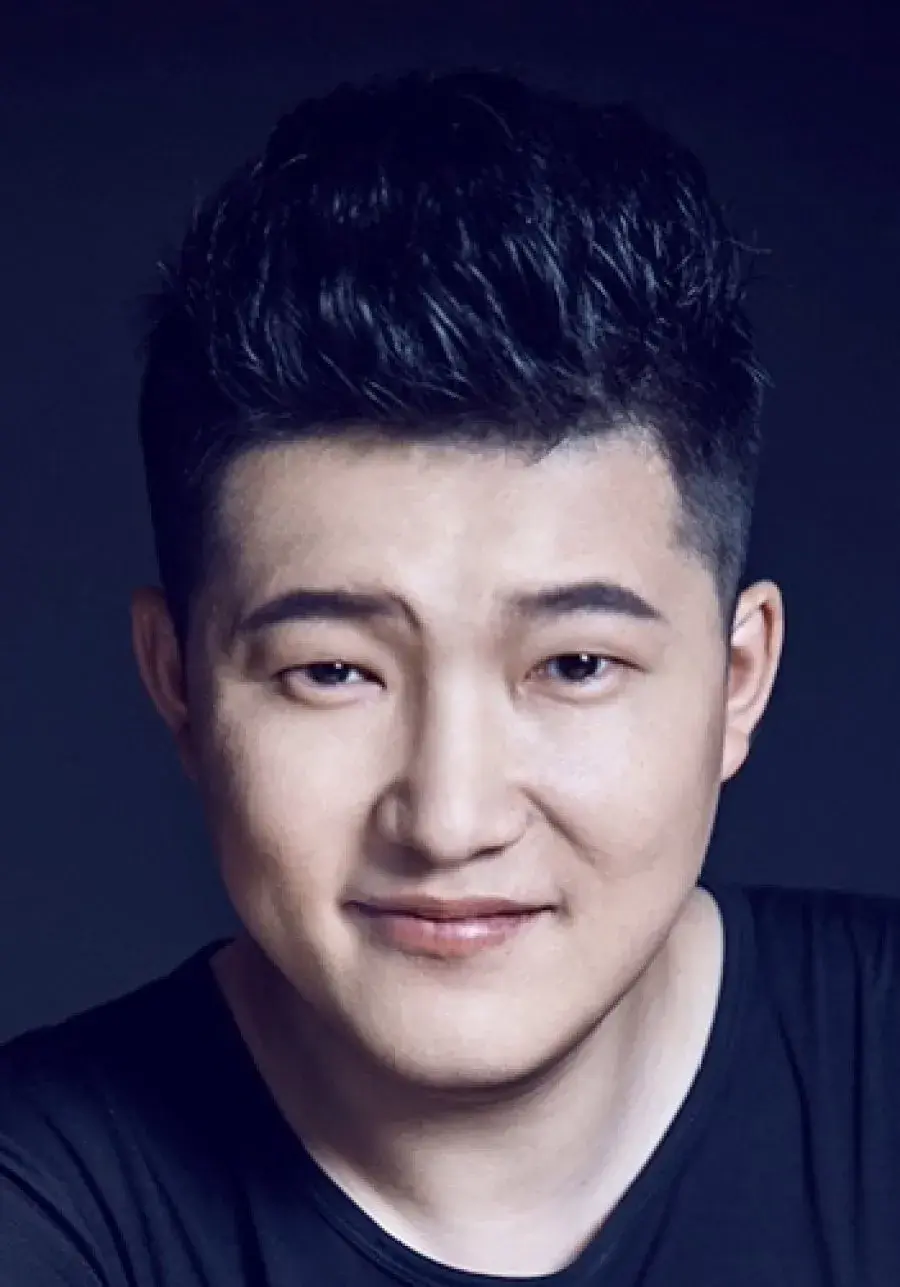 بیوگرافی Sun Zhong Qiu