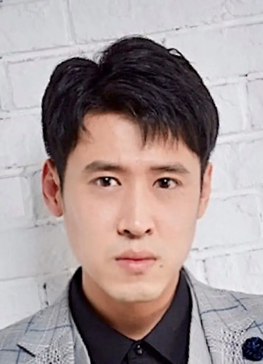 بیوگرافی Huang Xin