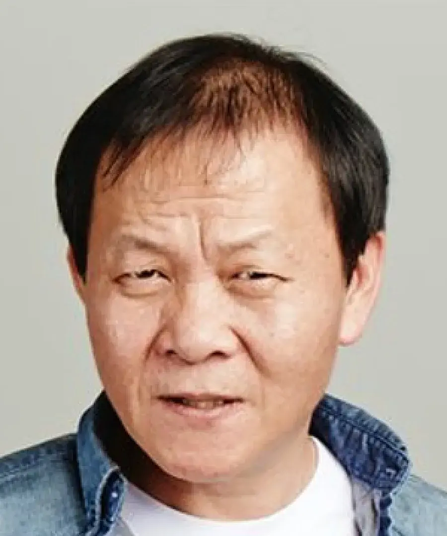 بیوگرافی Woo Hyun