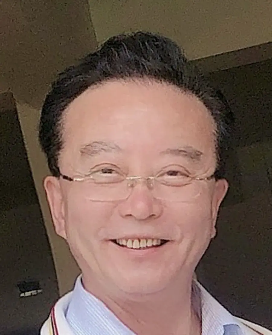 بیوگرافی Zheng Yi Dong