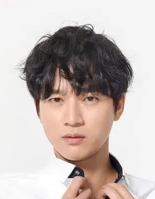 بیوگرافی Yoo Min Kyu