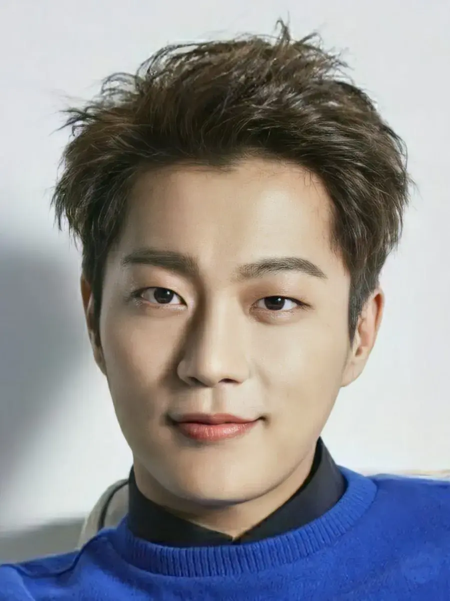 بیوگرافی Yoon Doo Joon