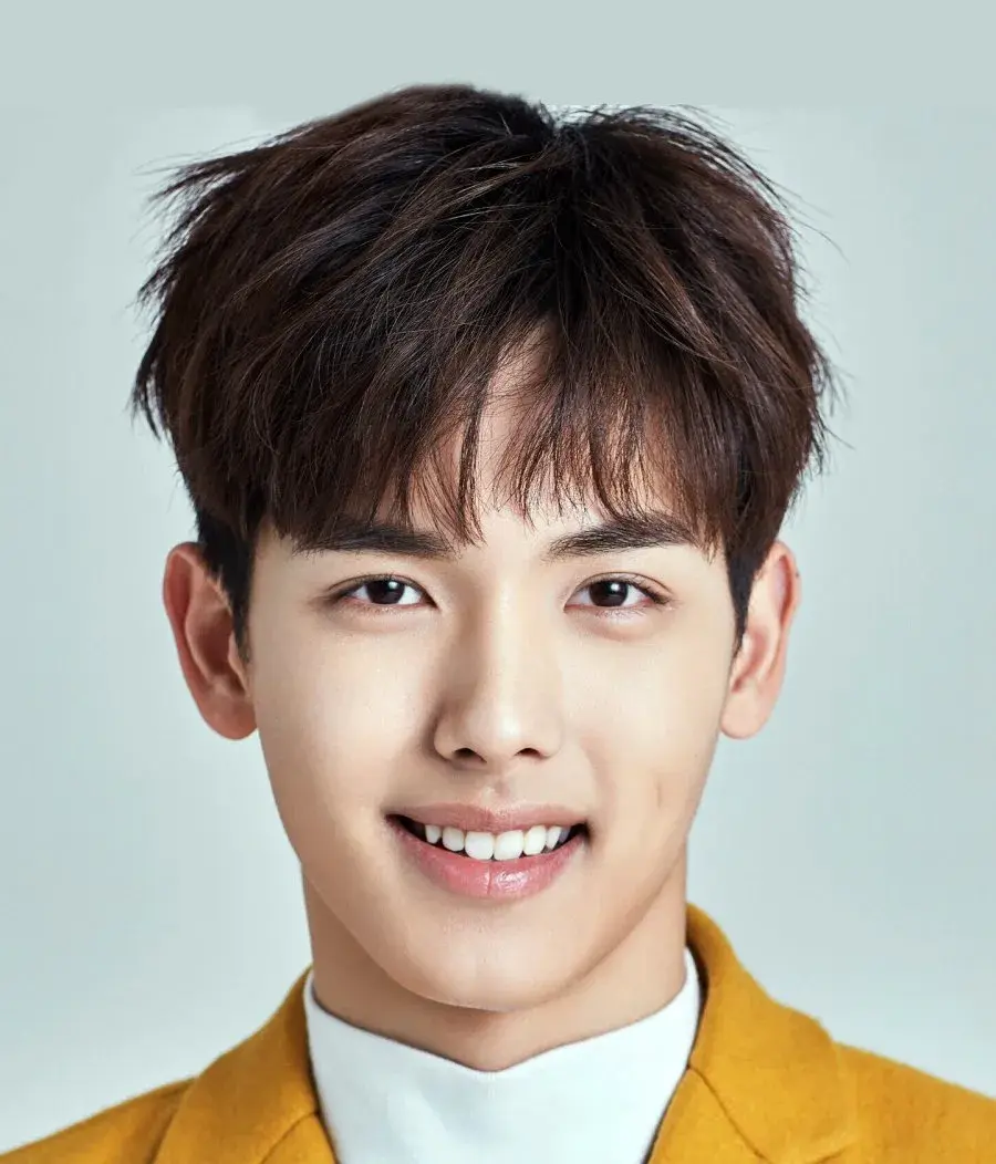 بیوگرافی Wang Yi Lun