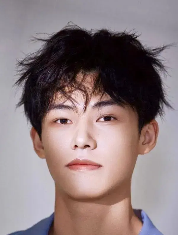 بیوگرافی Xie Chun Yi
