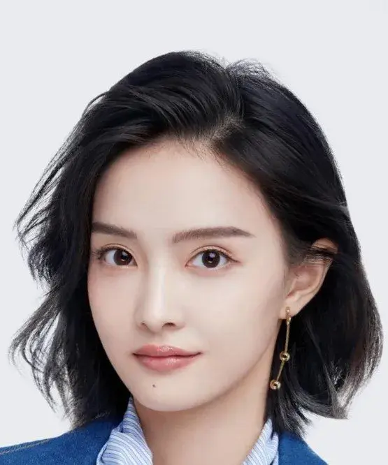 بیوگرافی Yang Shu Yi