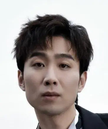 بیوگرافی Zhang Chi