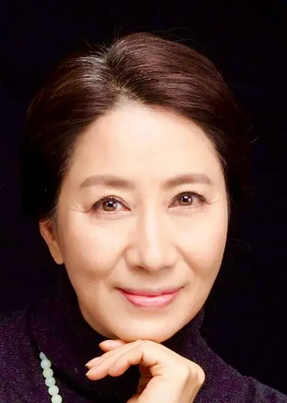 بیوگرافی Song Ok Sook