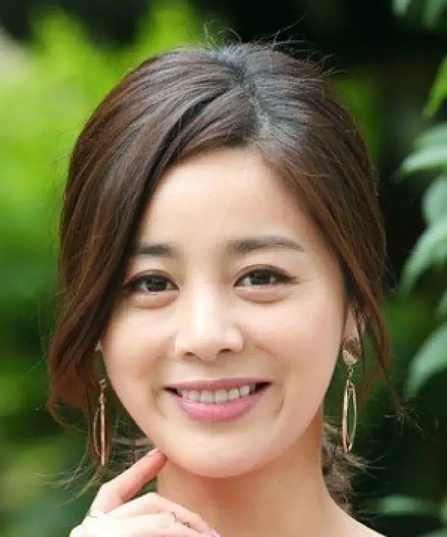بیوگرافی Seo Young Hee