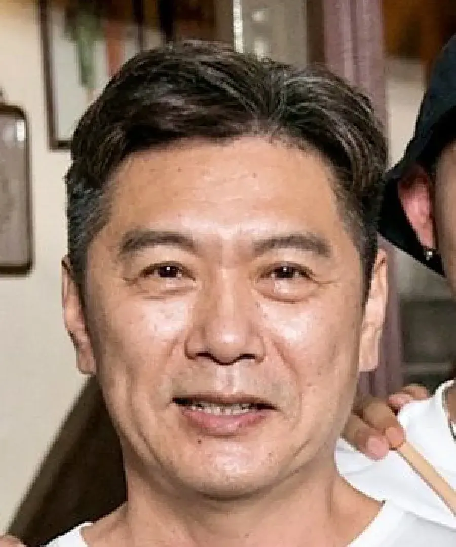 بیوگرافی Liu Pi Zhong