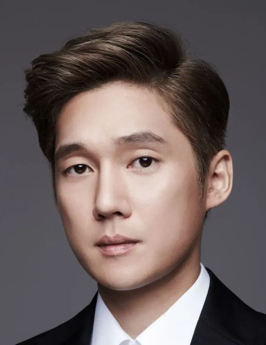 بیوگرافی Song Chang Eui