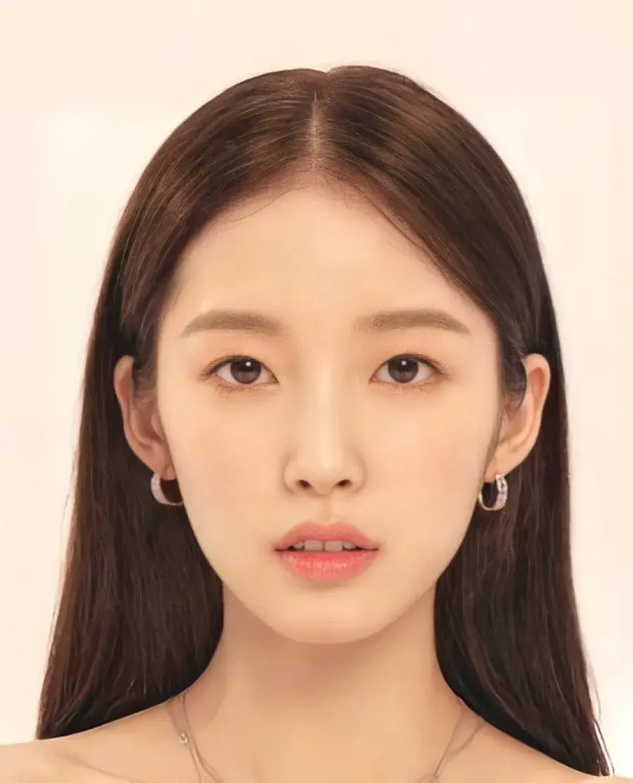 بیوگرافی Choi Ye Won