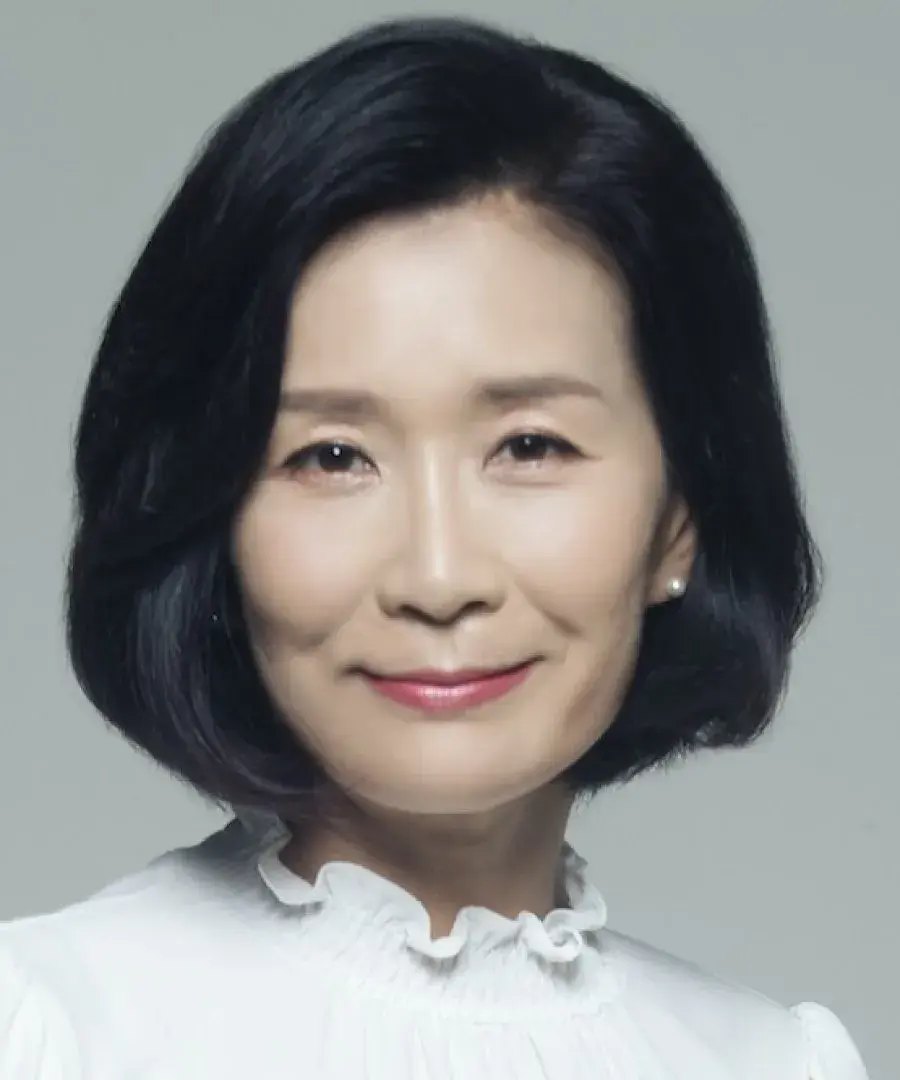 بیوگرافی Lee Mi Young