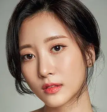 بیوگرافی Oh Chae Yi