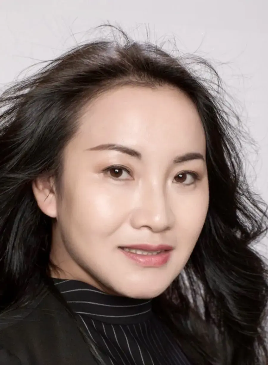 بیوگرافی Li Shi Yan